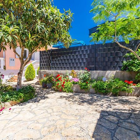 Holiday Home Flora Задар Екстериор снимка