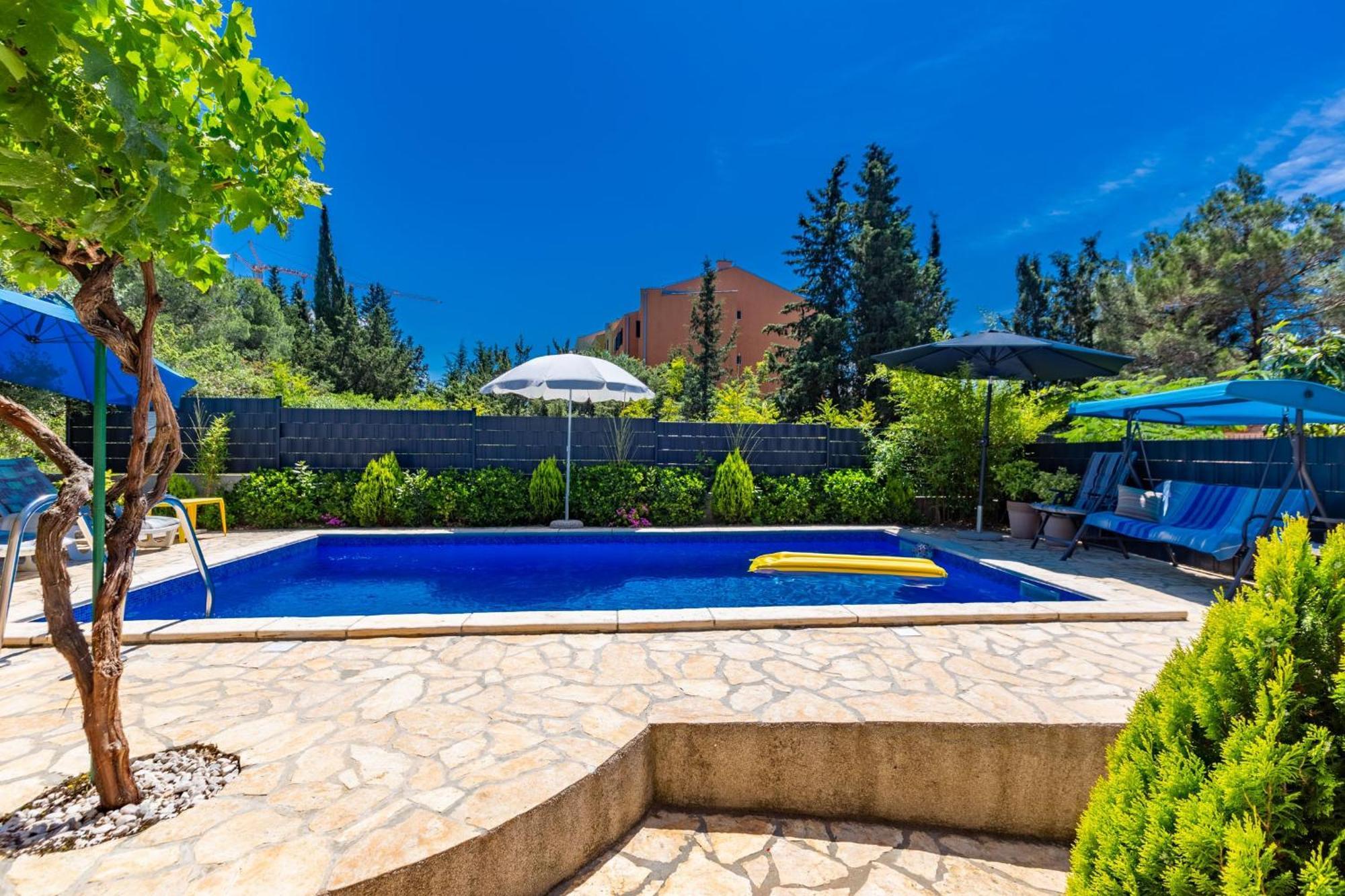 Holiday Home Flora Задар Екстериор снимка