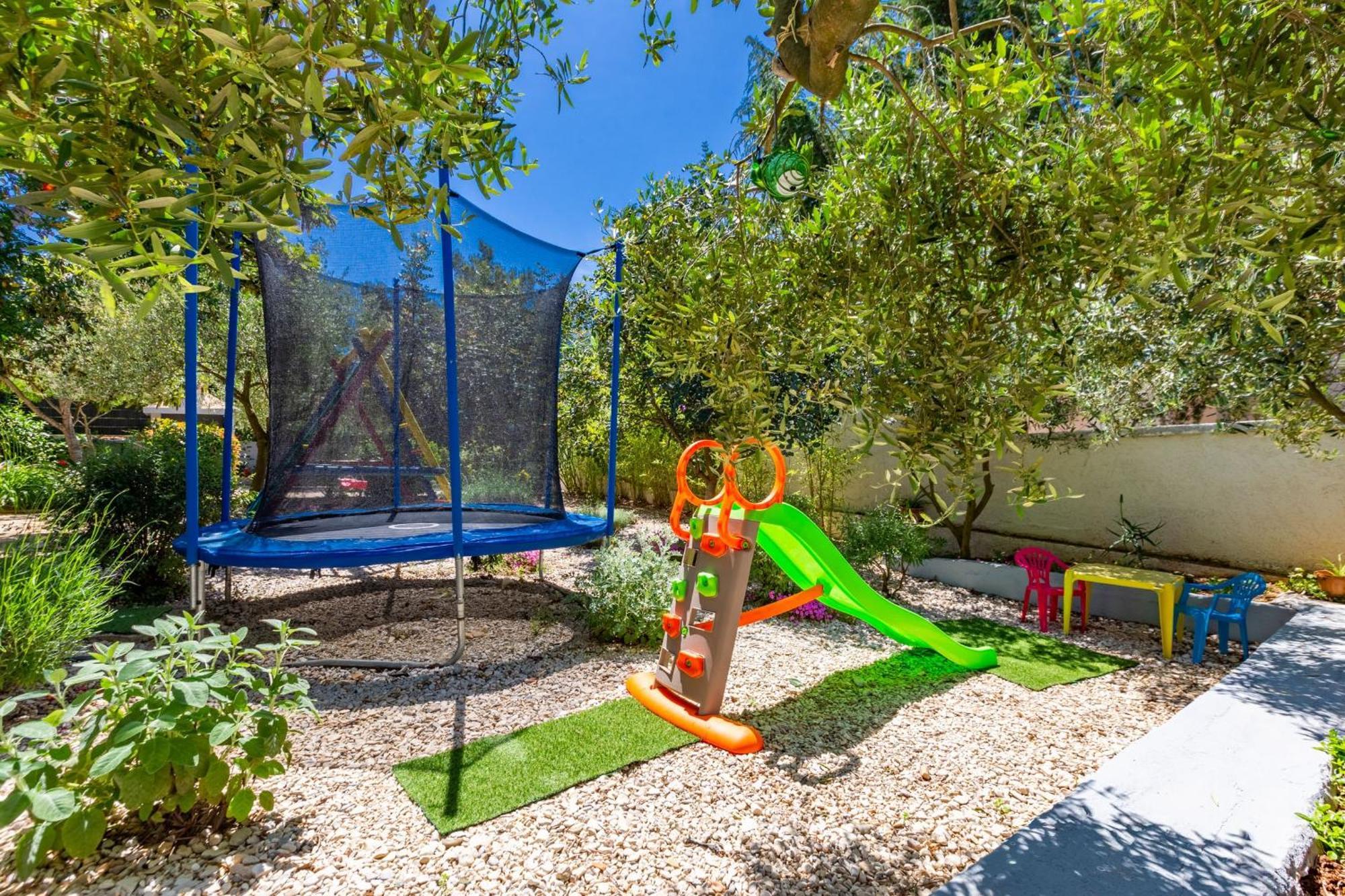 Holiday Home Flora Задар Екстериор снимка