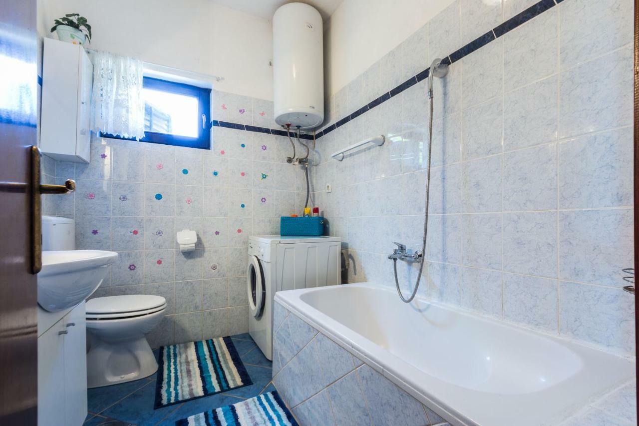 Holiday Home Flora Задар Екстериор снимка