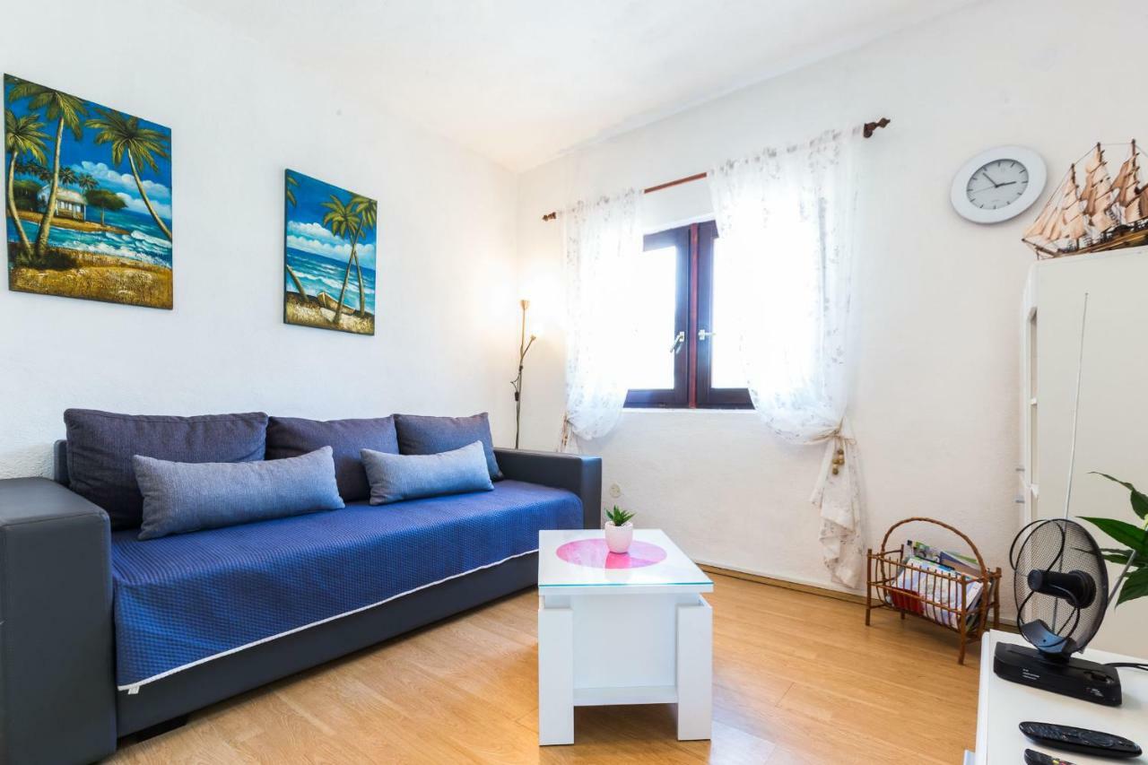 Holiday Home Flora Задар Екстериор снимка