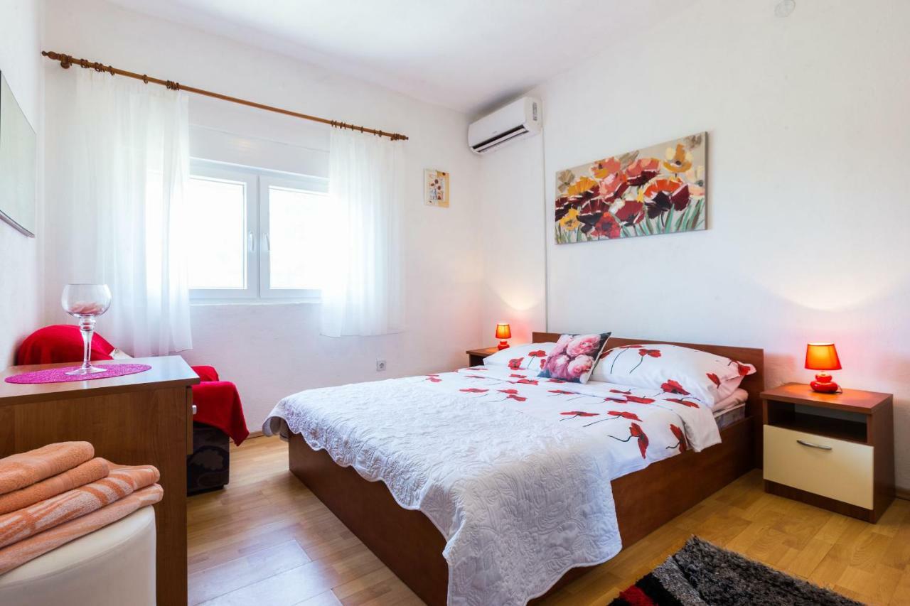 Holiday Home Flora Задар Екстериор снимка