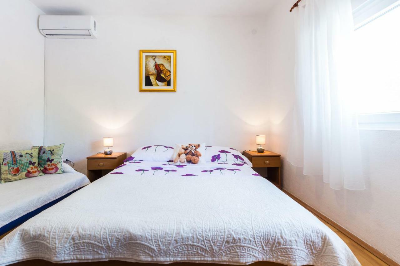 Holiday Home Flora Задар Екстериор снимка